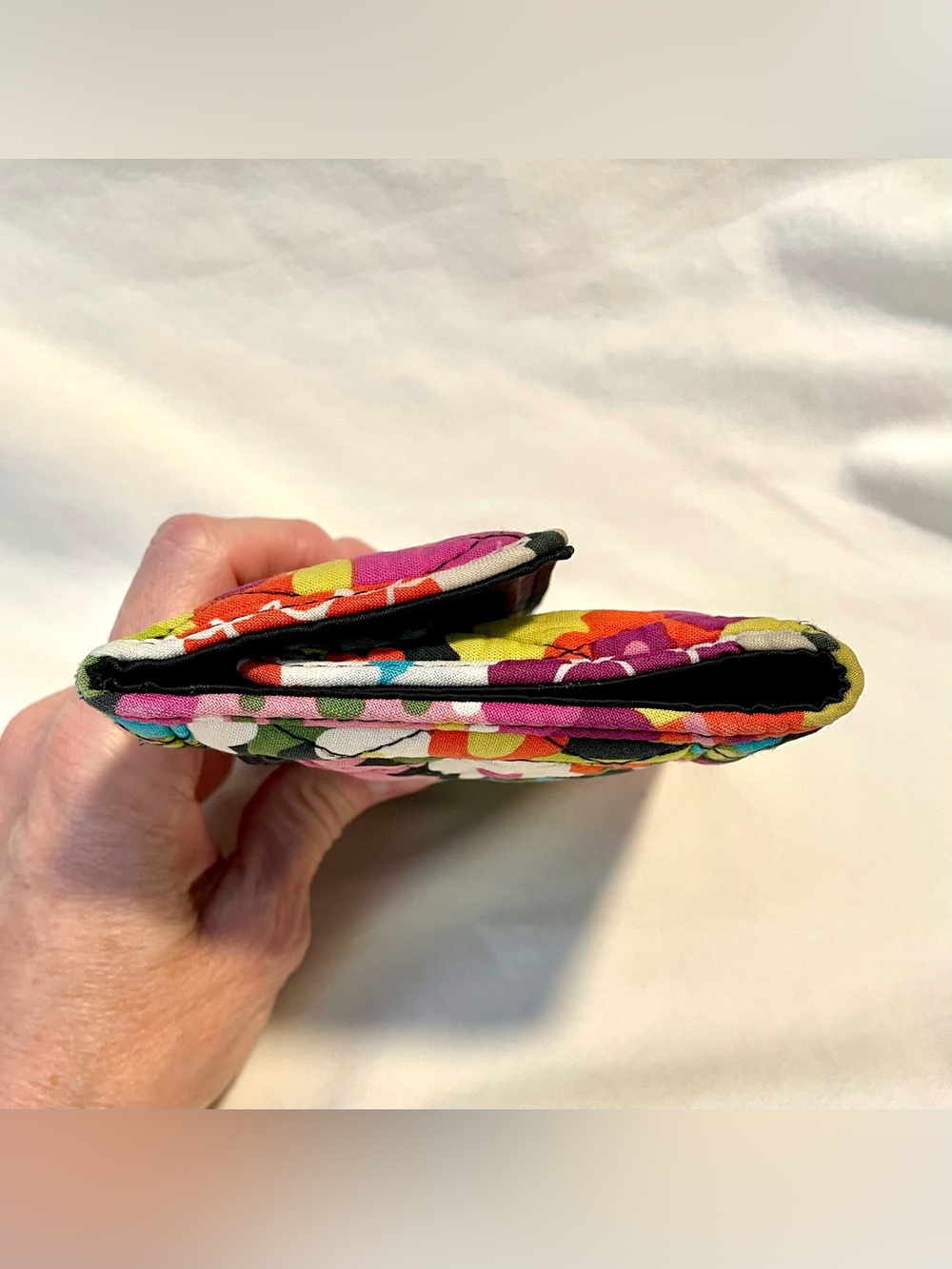 *RARE* Vera Bradley Va Va Bloom Tri-Fold Compact Wallet - Quilted Cotton-6” x 4 - Picture 6 of 12